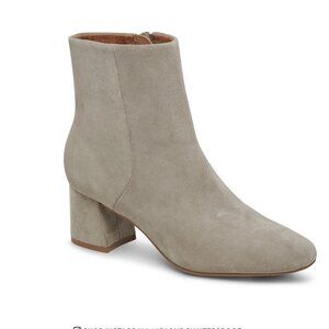 Blondo Waterproof Alida Suede Leather Heeled Ankle Bootie Boots Grey/Gray Size 9